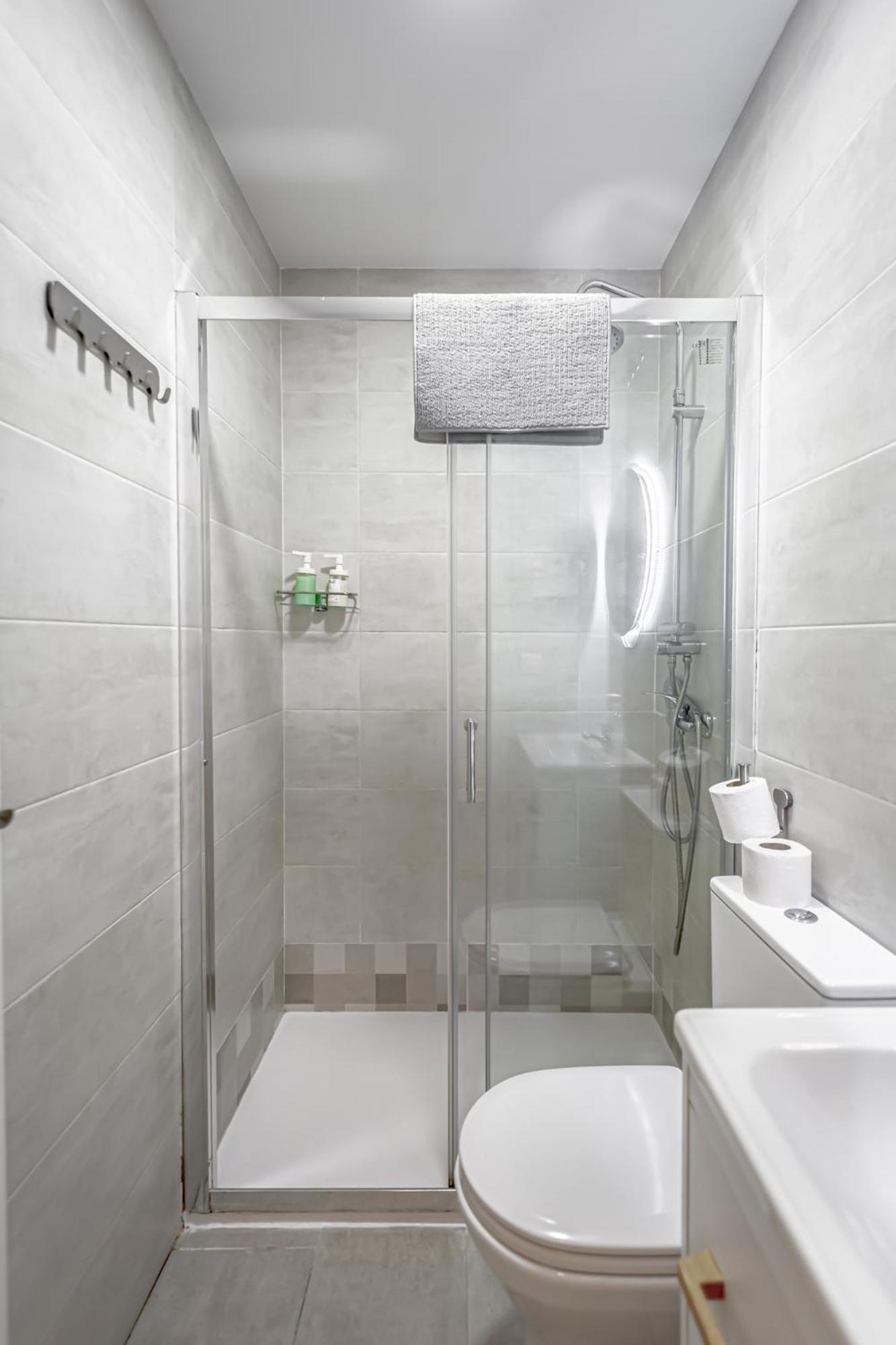 Apartamentos Tetuan Madrid Room photo